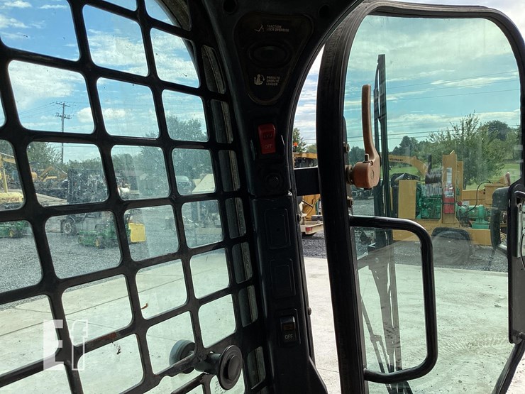 2013-bobcat-t650-image-18