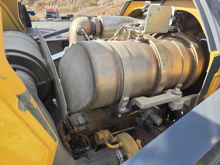 2015-deere-310sl-hl-image-70