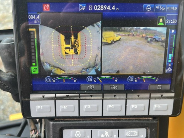 2021-komatsu-pc228-image-44
