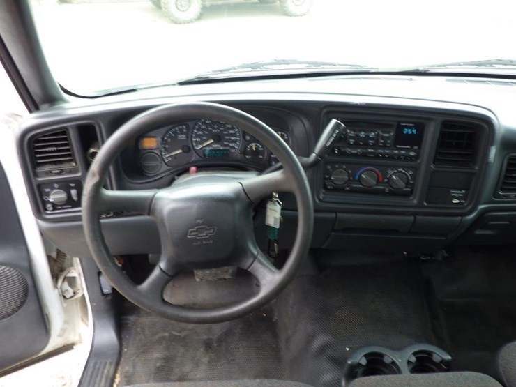 2002-chevrolet-1500-image-7