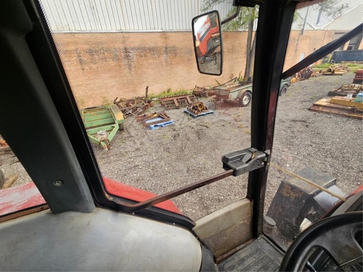 #2005-•-case-international-5140-tractor-image-18