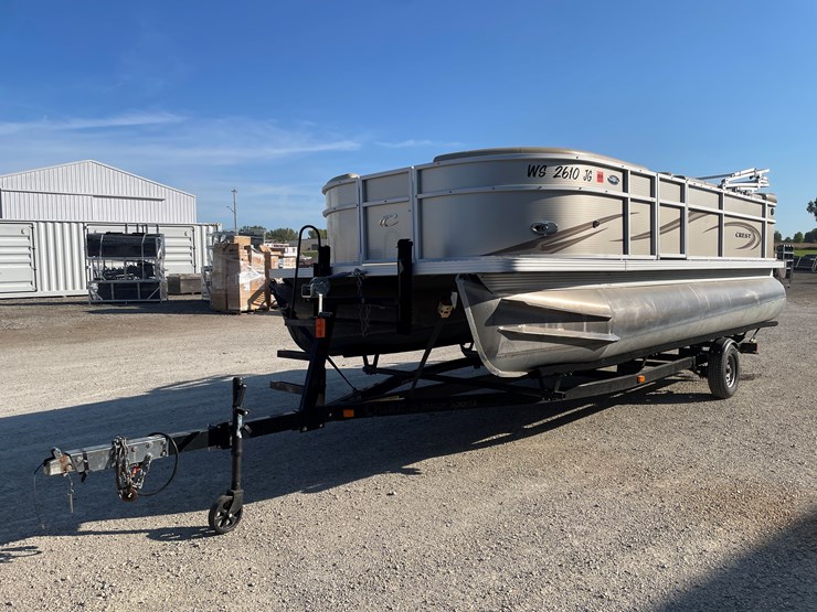 #1031-•-2012-crest-pontoon-(has-wi-title)-and-trailer-(no-title)-image-1