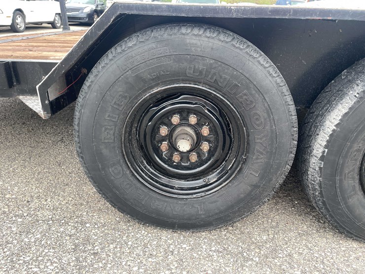 #1977-•-20'-tandem-axle-trailer-(has-wi-title)-image-17