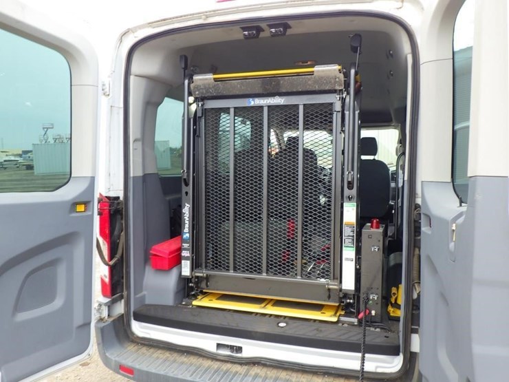 2016-ford-transit-image-10