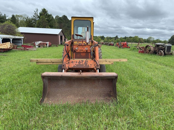 ford-backhoe-image-2