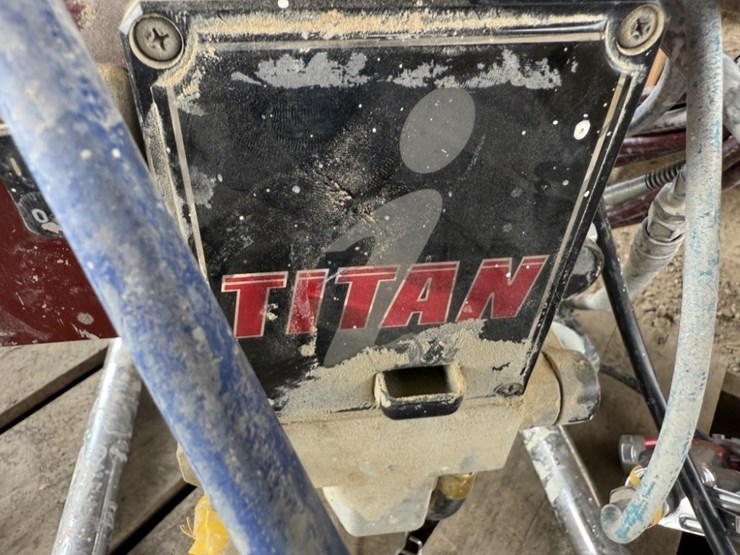 titan-440i-airless-paint-sprayer-image-6