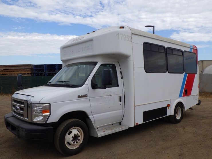 2017-ford-450-image-1