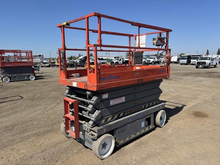 2007-skyjack-sj-4632-scissor-lift-image-3
