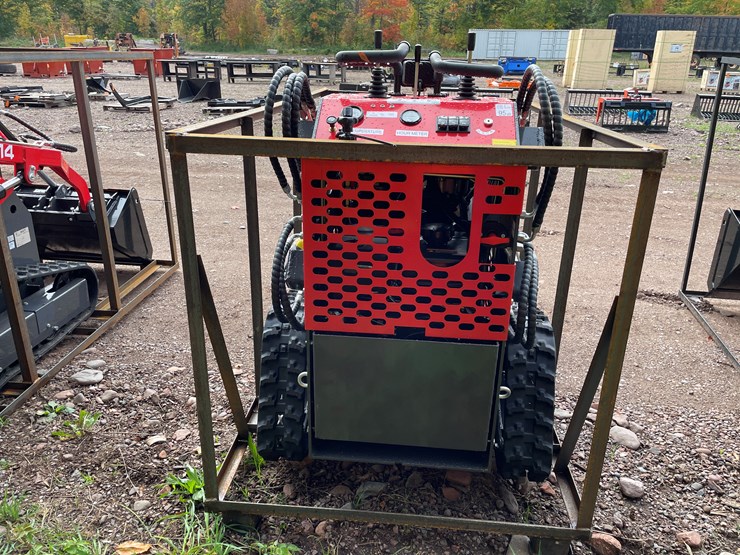 #8173-•-agt-compact-track-loader-image-5