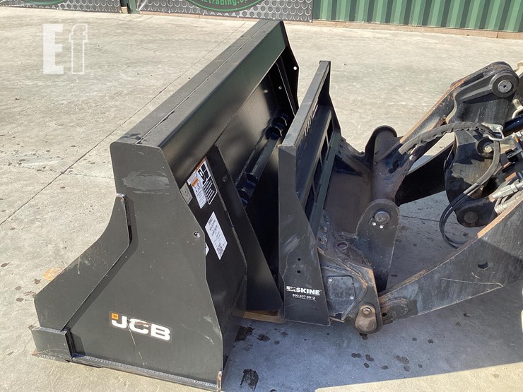 2019-jcb-409-image-10