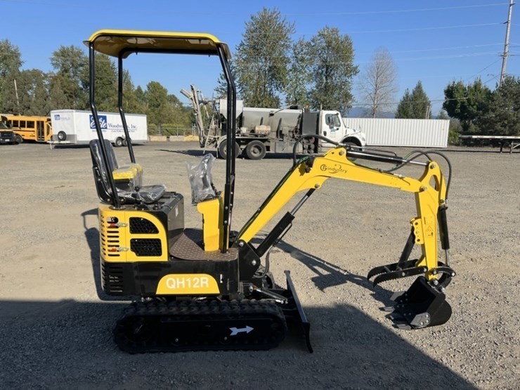 2025-cfg-qh12r-mini-hydraulic-excavator-image-3
