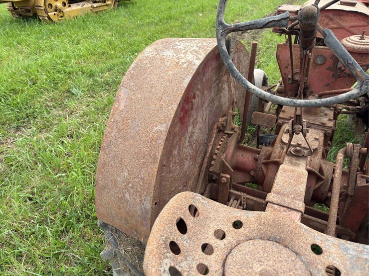 silver-king-r38-tractor-image-12