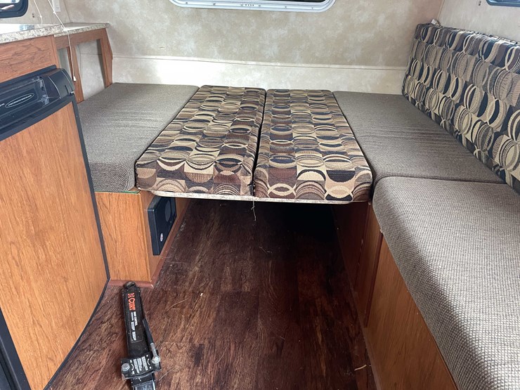 #1976-•-2012-coachman-camper-(no-title)-image-45