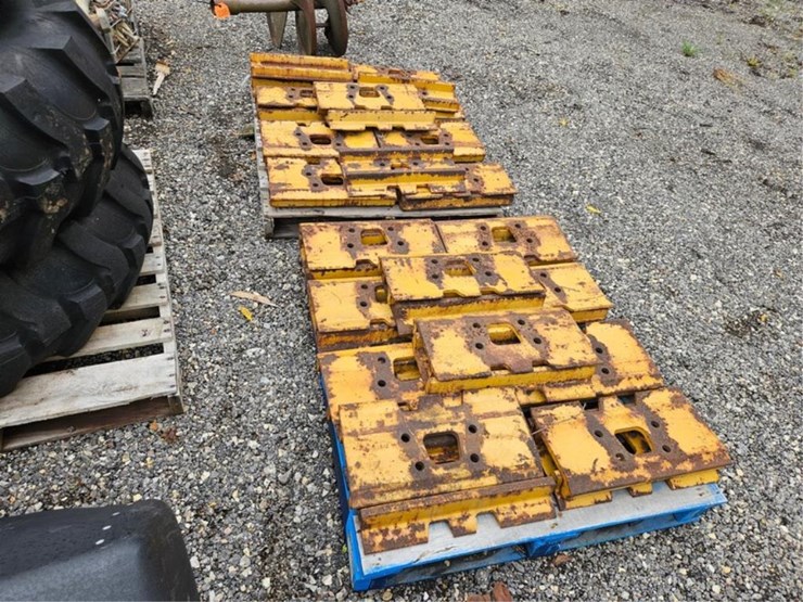 #2094-•-steel-cat-track-pads-image-5