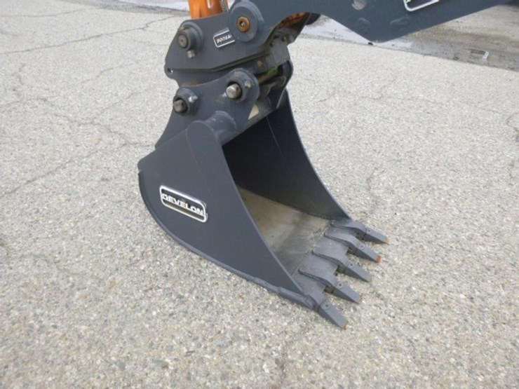 2023-develon-dx85r-3-hydraulic-excavator-image-8