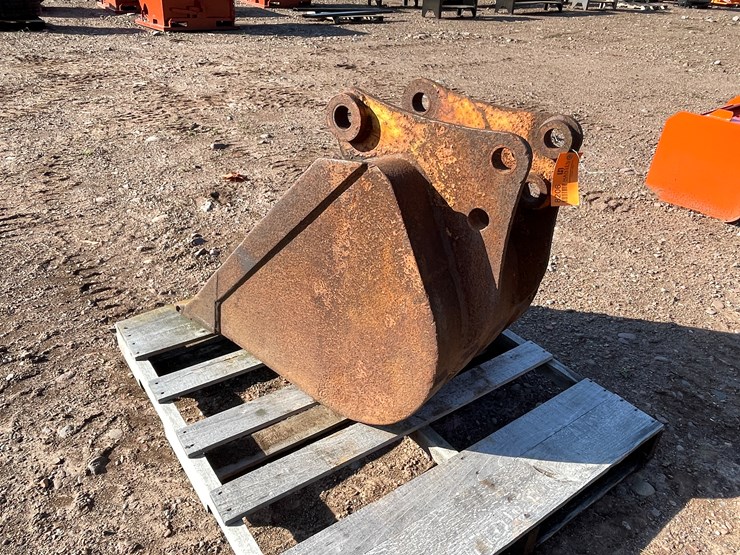 #8206-•-5-tooth-excavator-bucket-image-6