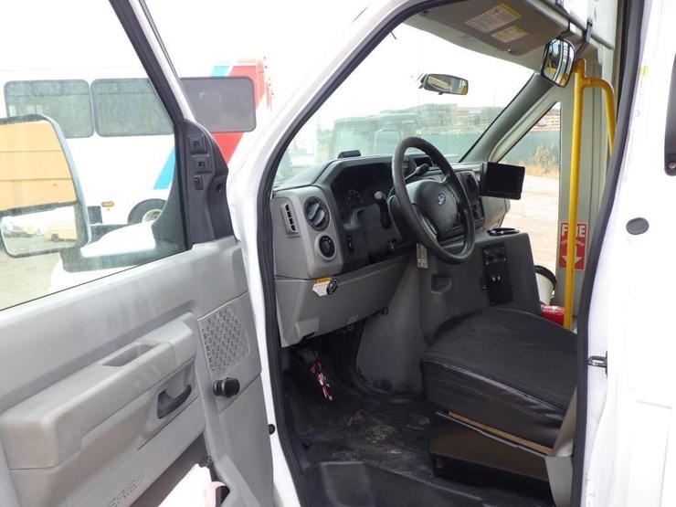 2017-ford-450-image-5