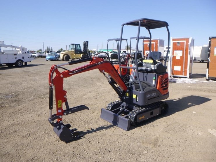 2025-agt-mx15rx-hydraulic-excavator-image-1