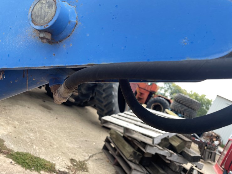 new-holland-92lb-image-19