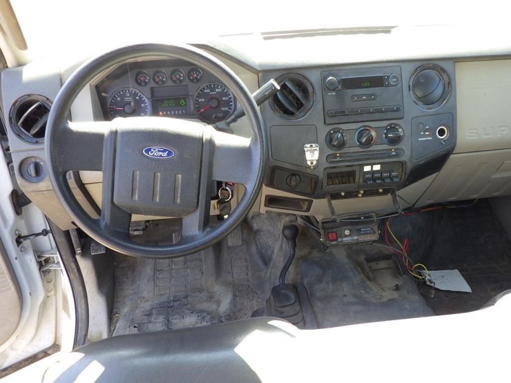 2010-ford-f250-image-7