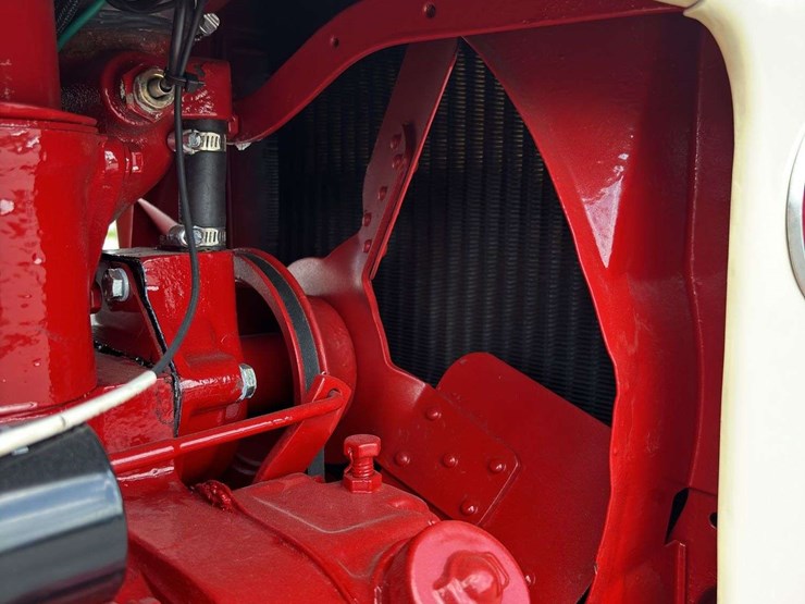 farmall-340-image-25