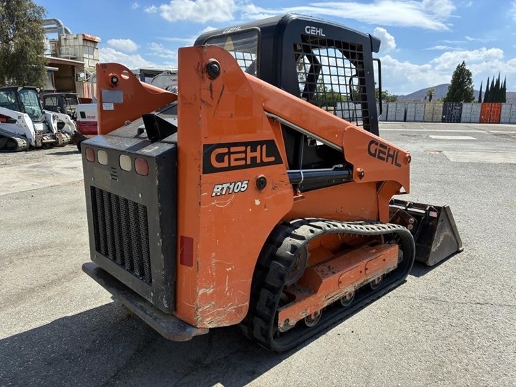 2020-gehl-rt105-image-3