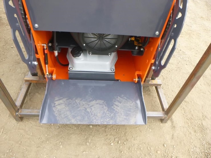 tpm-t460-skid-steer-track-loader-image-14