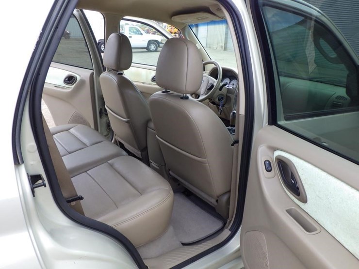 2005-ford-escape-image-8
