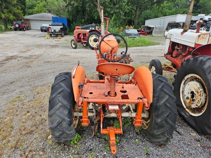 #2030-•-allis-chalmers-ca-tractor-image-4