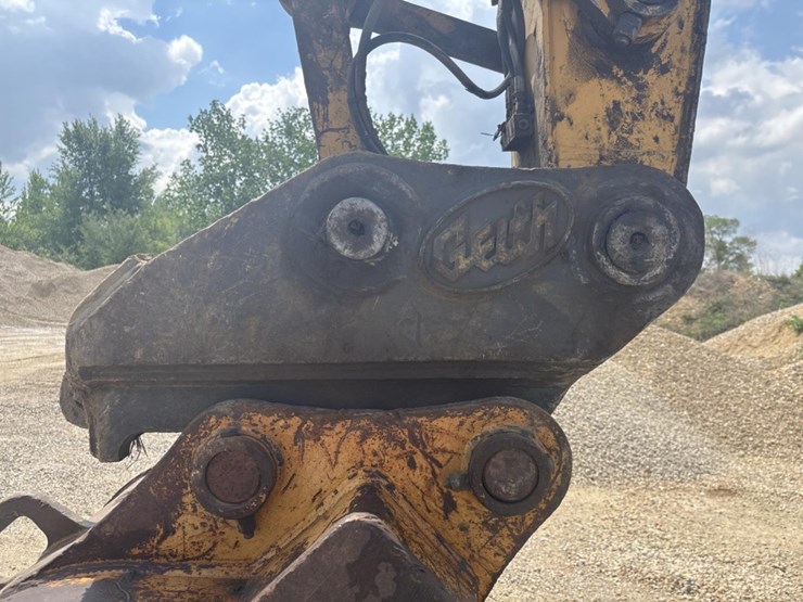 2006-deere-160c-lc-image-28