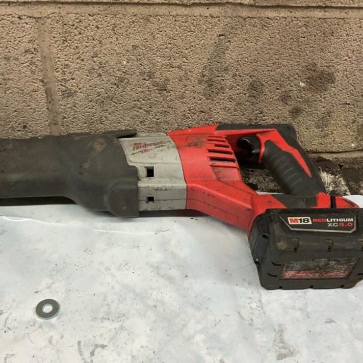#102 • Milwaukee Sawzall Reciprocating Saw