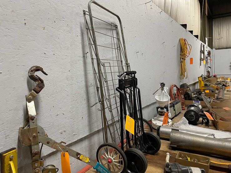 #5519-•-(2)-folding-utility-carts-(cw)-image-4