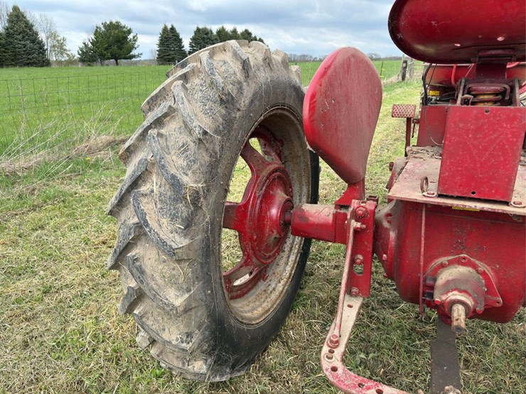 farmall-m-image-6