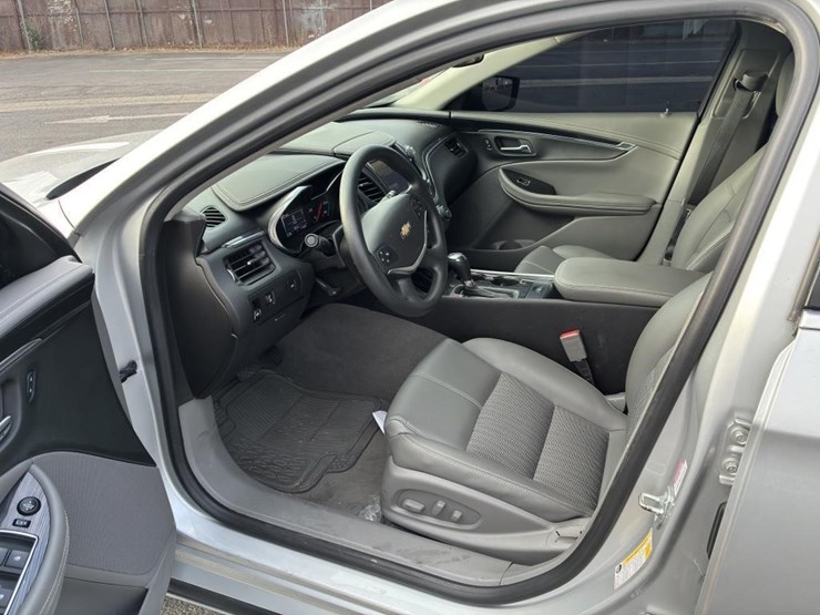 2018-chevrolet-impala-sedan-image-11