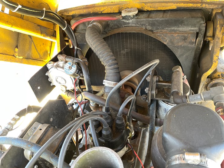 #1039-•-hyster-lp-forklift-image-27