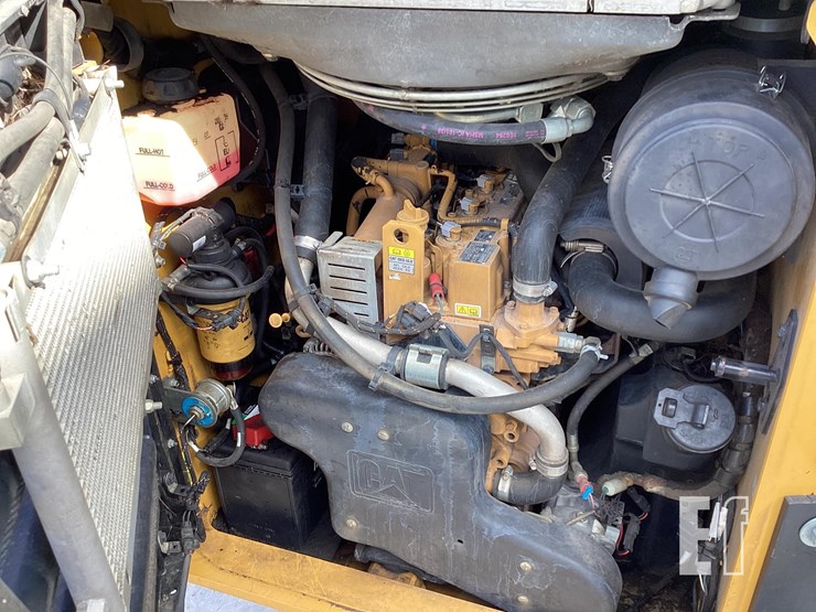 2022-caterpillar-279d3-image-13
