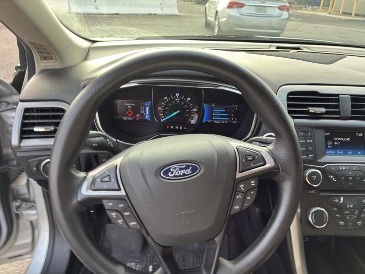 2018-ford-fusion-sedan-image-15