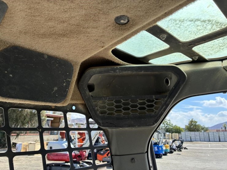2022-bobcat-t62-image-16