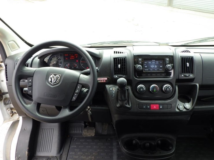 2018-ram-promaster-2500-image-11