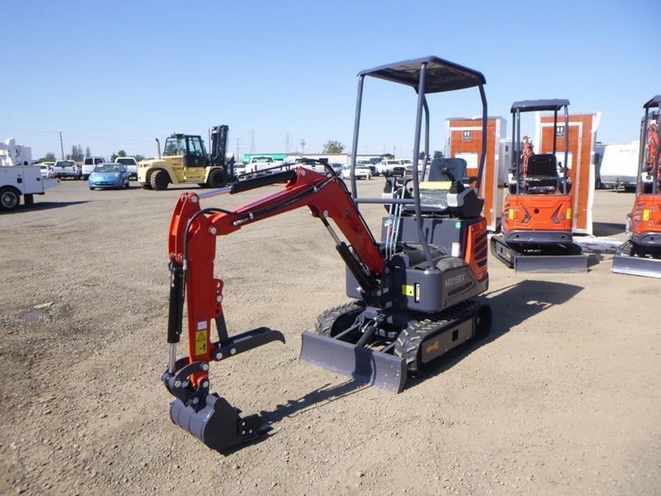 2025-agt-mx15rx-hydraulic-excavator-image-1