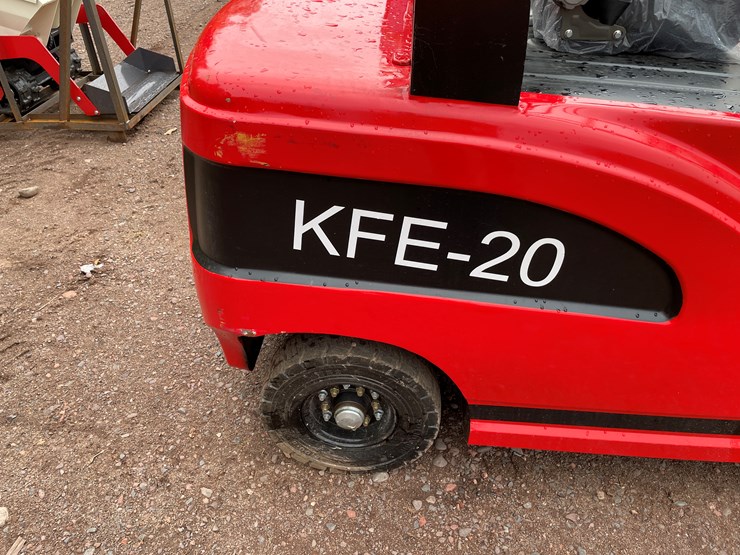 #8163-•-agt-electric-forklift-image-22