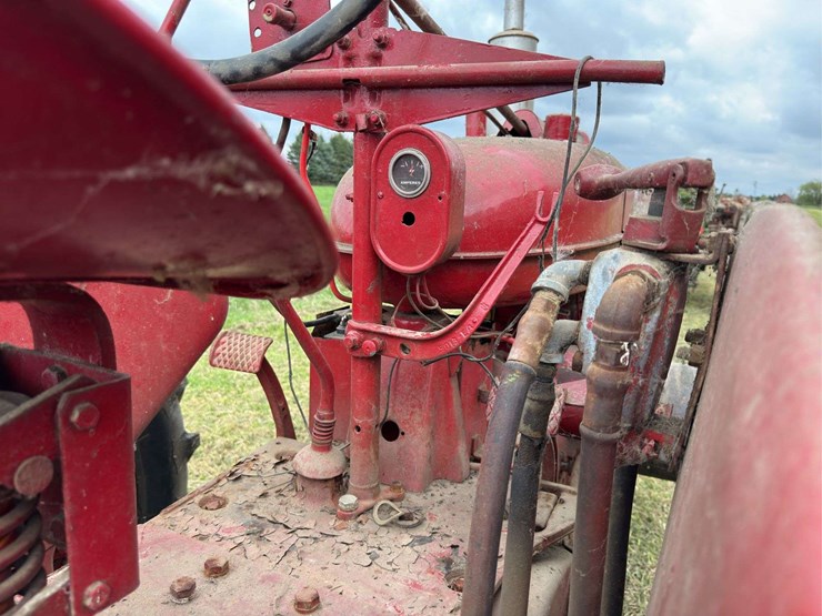 farmall-m-image-10