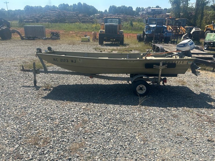 #2375-•-john-boat-image-3