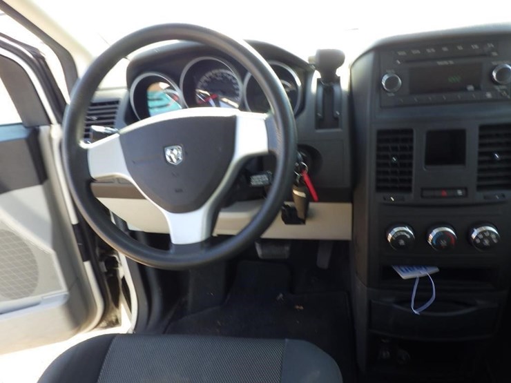 2009-dodge-grand-caravan-image-9