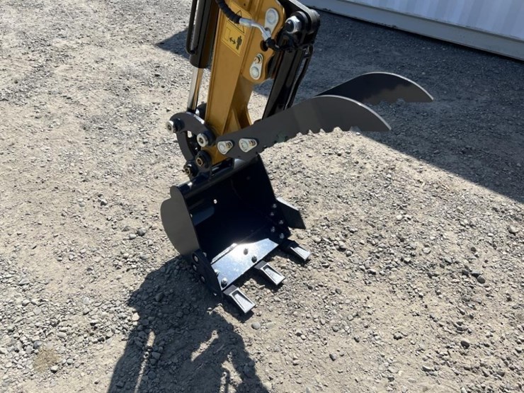 2025-cfg-qk18r-mini-hydraulic-excavator-image-9