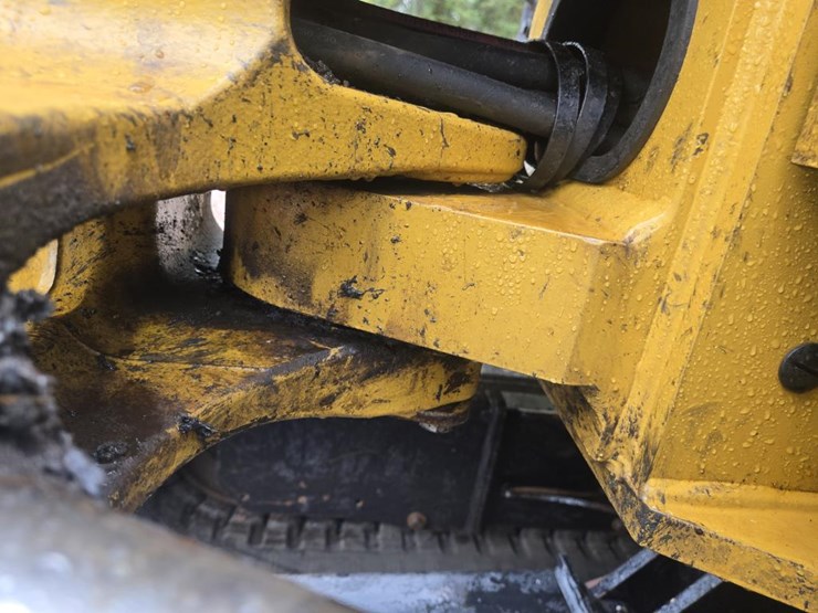 2020-caterpillar-306cr-image-11