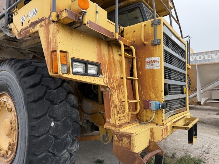 komatsu-hd465-5-image-38