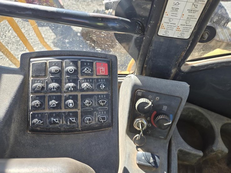 2007-deere-844j-image-55