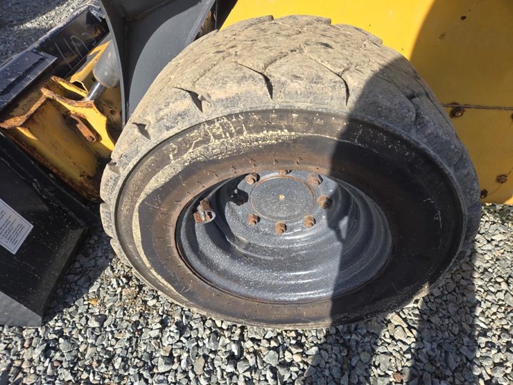 deere-324g-image-42