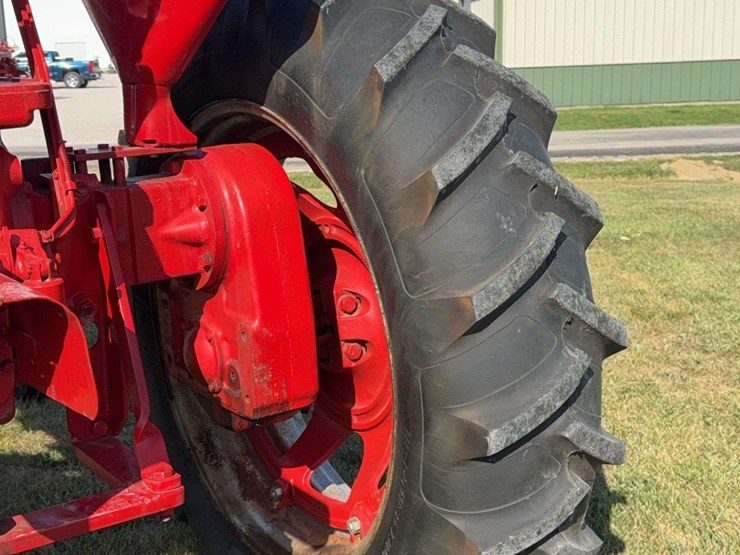 farmall-400-diesel-high-crop-image-32